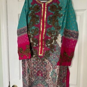 Elegant Multicolor Kurta with Pink Accents